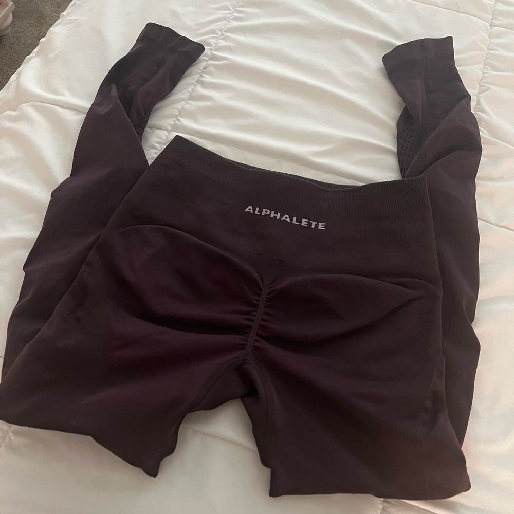 Alphalete Black Garnet Amplify Contour Legging